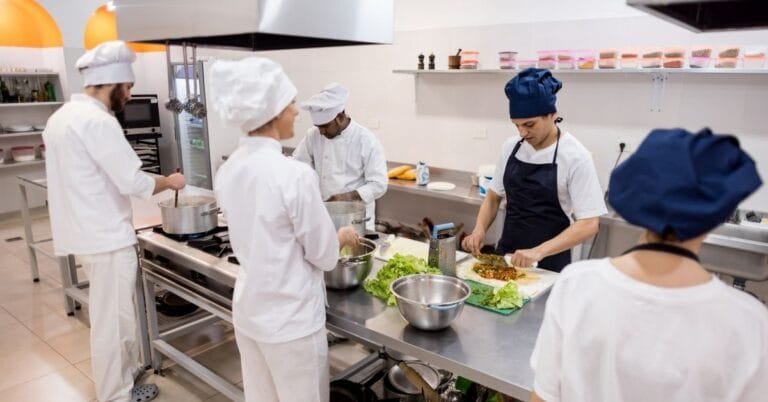 Hotel Staff Required For Dubai